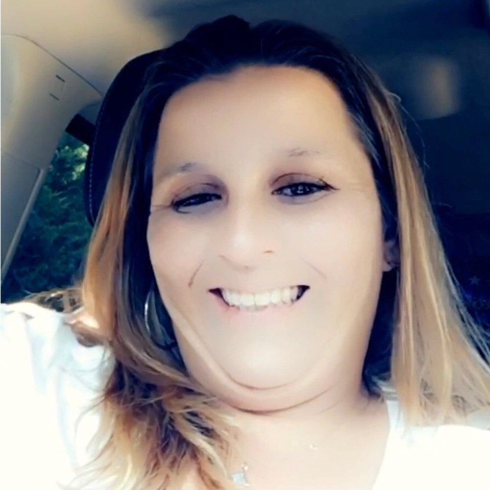 Meet your Posher, Angie